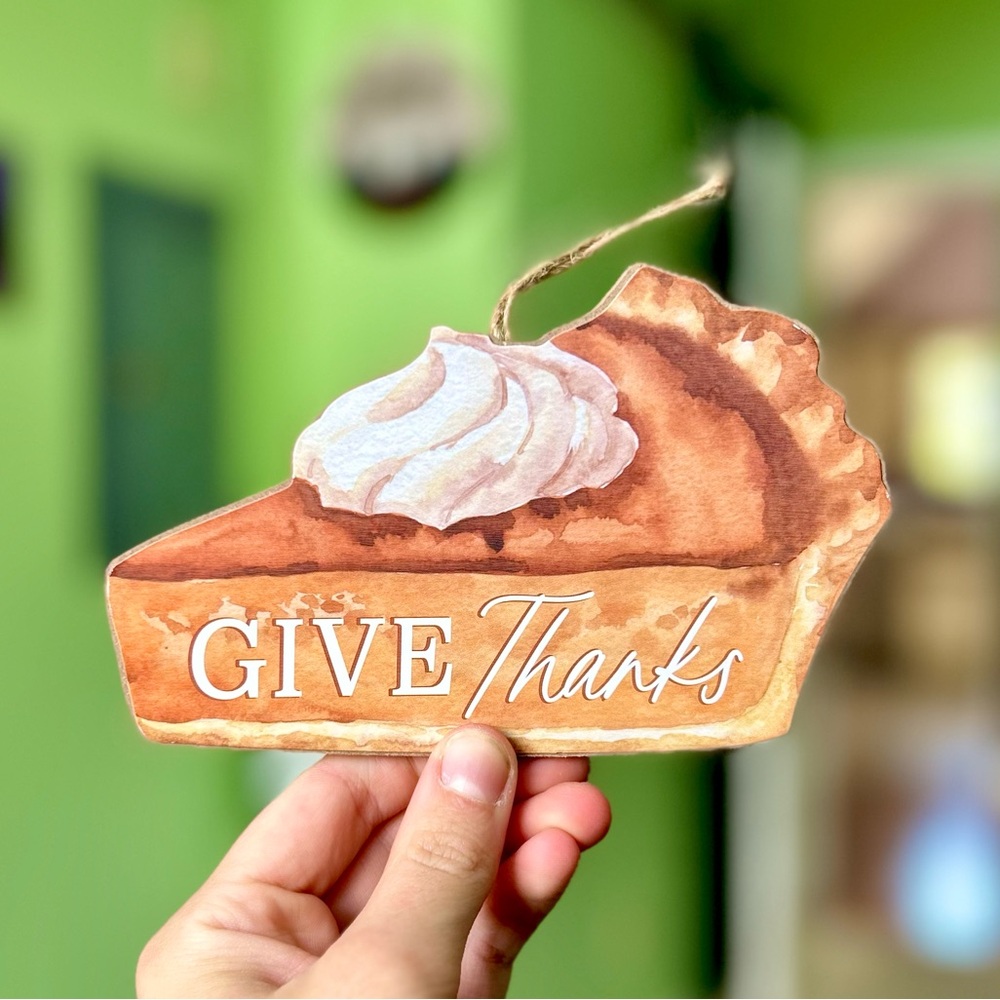 Charming Seasonal "Give Thanks" Pumpkin Pie Slice Thanksgiving Wall Decor